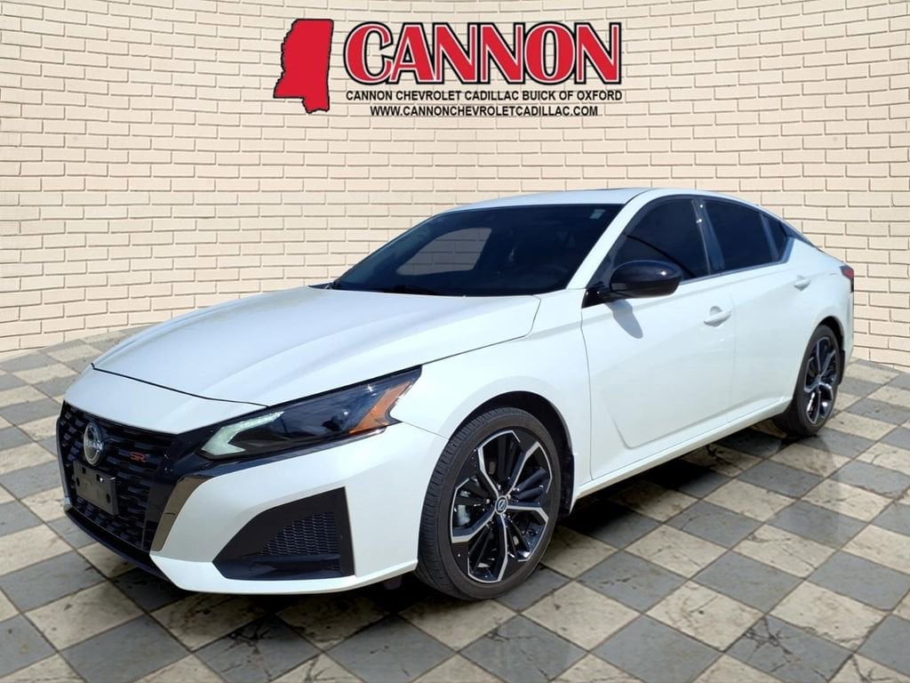 Used 2025 Nissan Altima SR