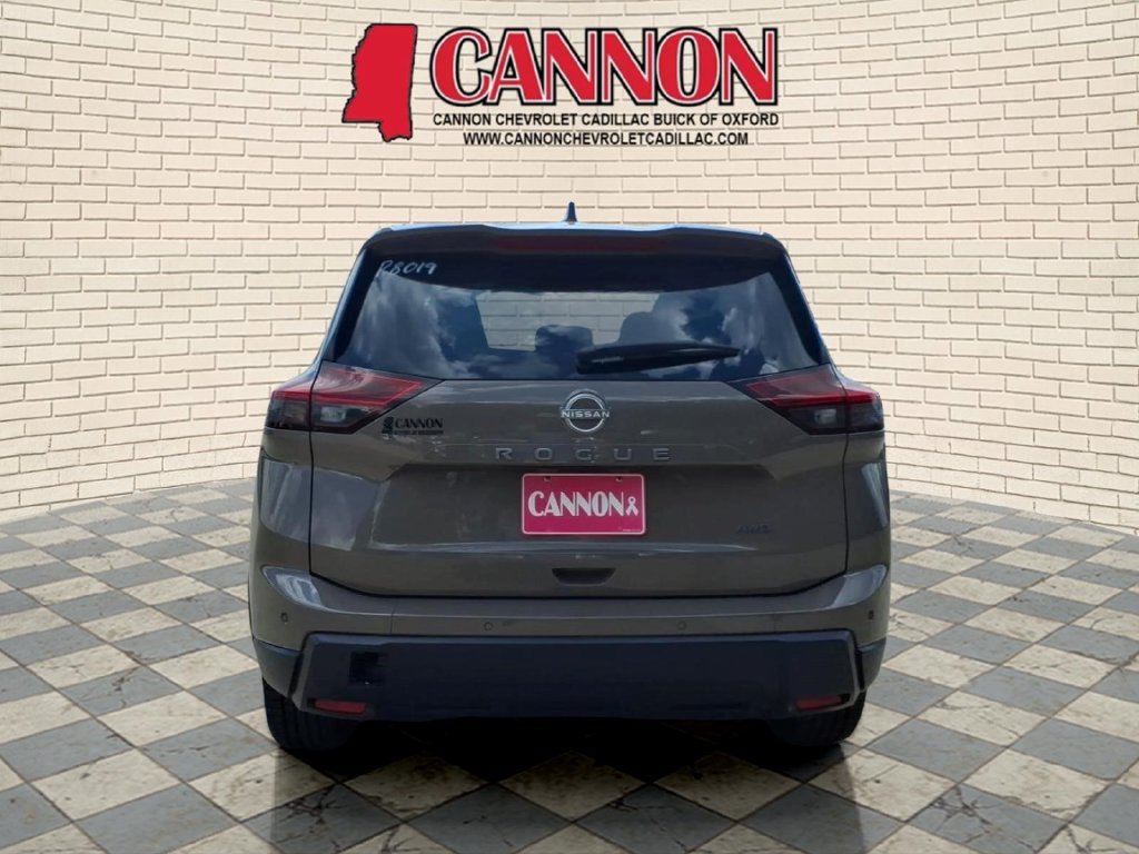 Used 2025 Nissan Rogue SV