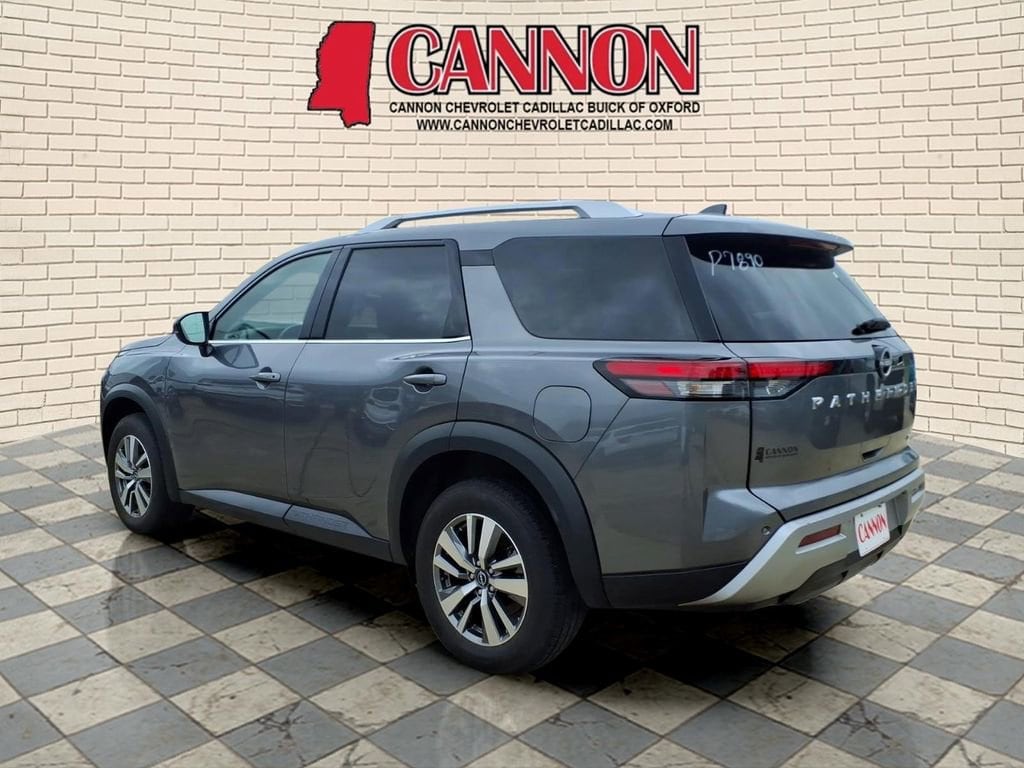 Used 2025 Nissan Pathfinder SL