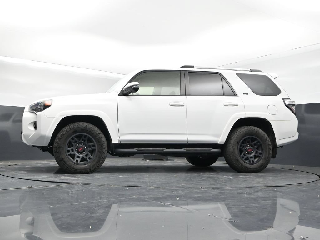 2023 Toyota 4Runner SR5 Premium - Photo 33