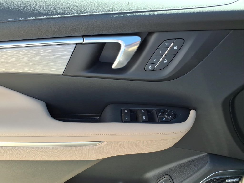 2026 Buick Enclave Preferred - Photo 16