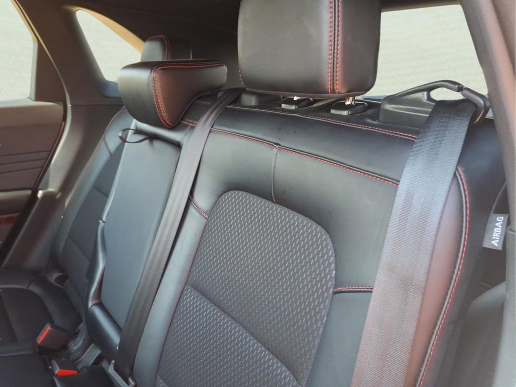 2025 Ford Escape ST-Line Select - Photo 11
