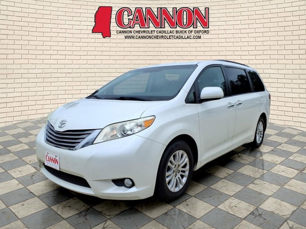 Used 2017 Toyota Sienna XLE Auto Access Seat
