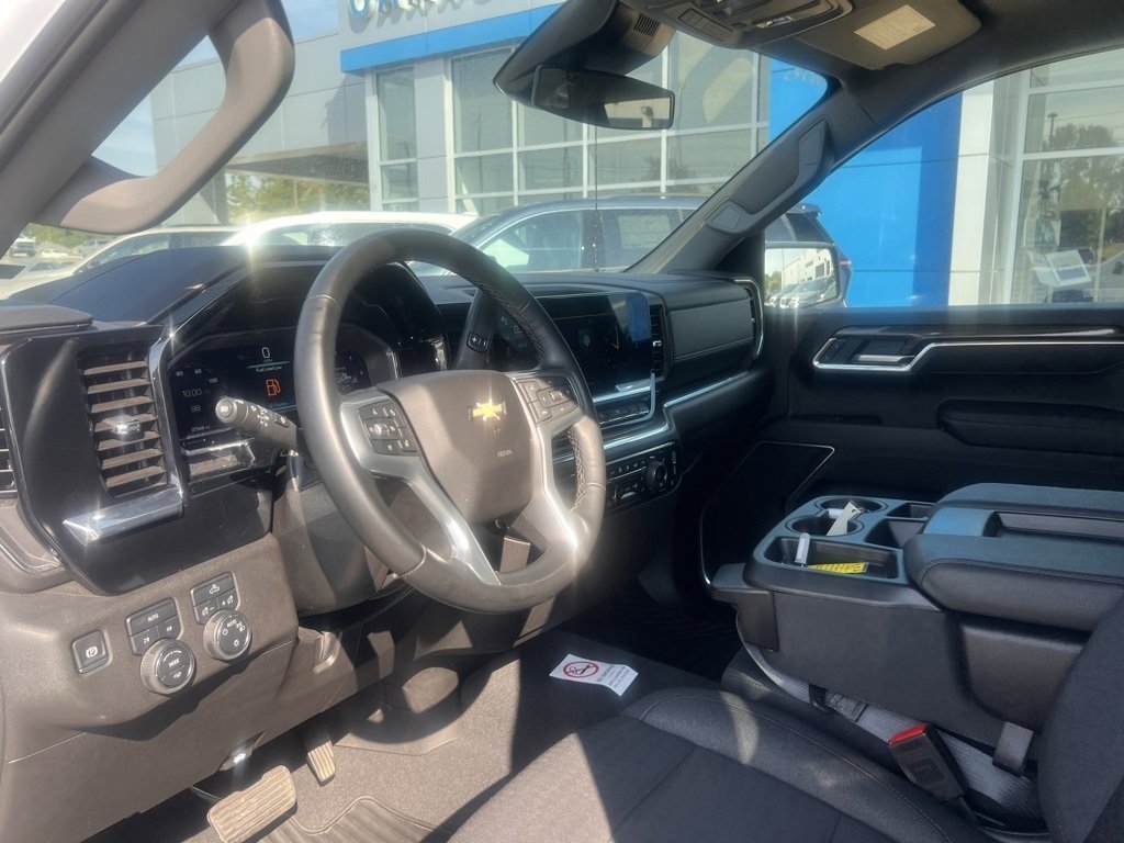 2025 Chevrolet Silverado 1500 LT - Photo 27