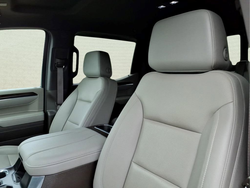 2024 GMC Sierra 1500 SLT - Photo 17