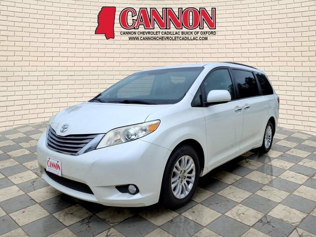 Used 2017 Toyota Sienna XLE Auto Access Seat