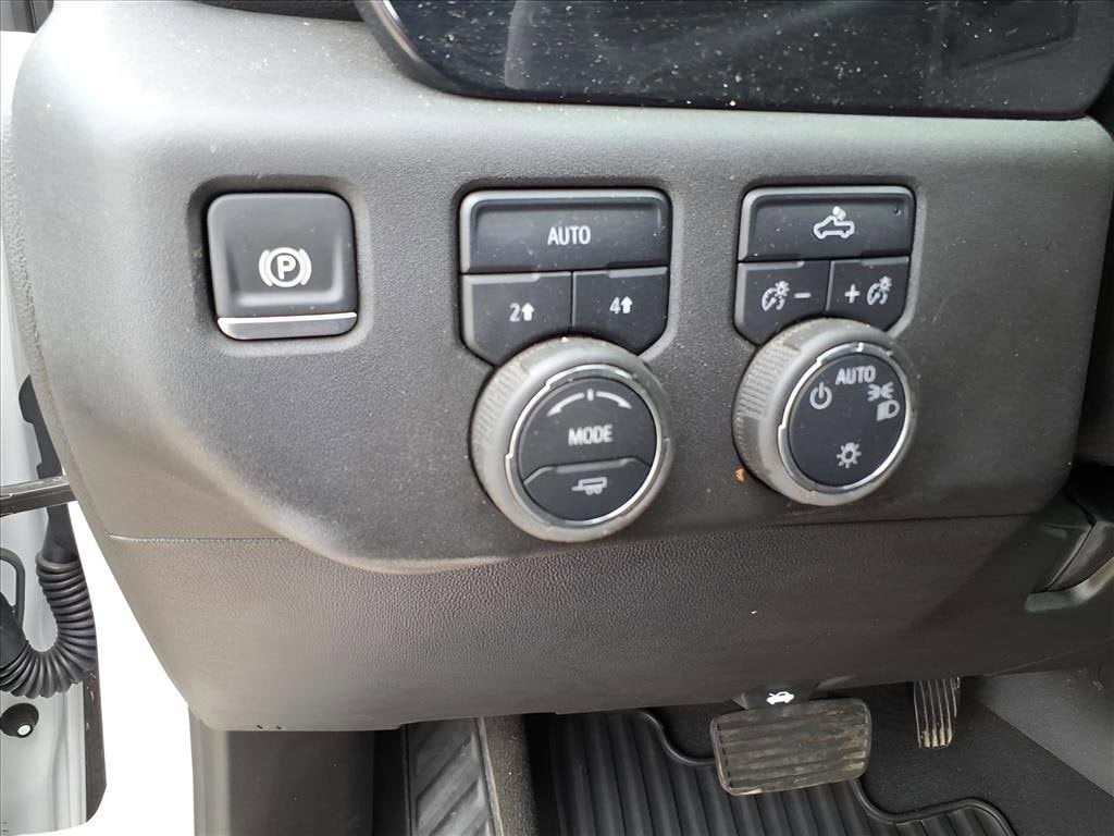 2025 Chevrolet Silverado 1500 LT - Photo 17