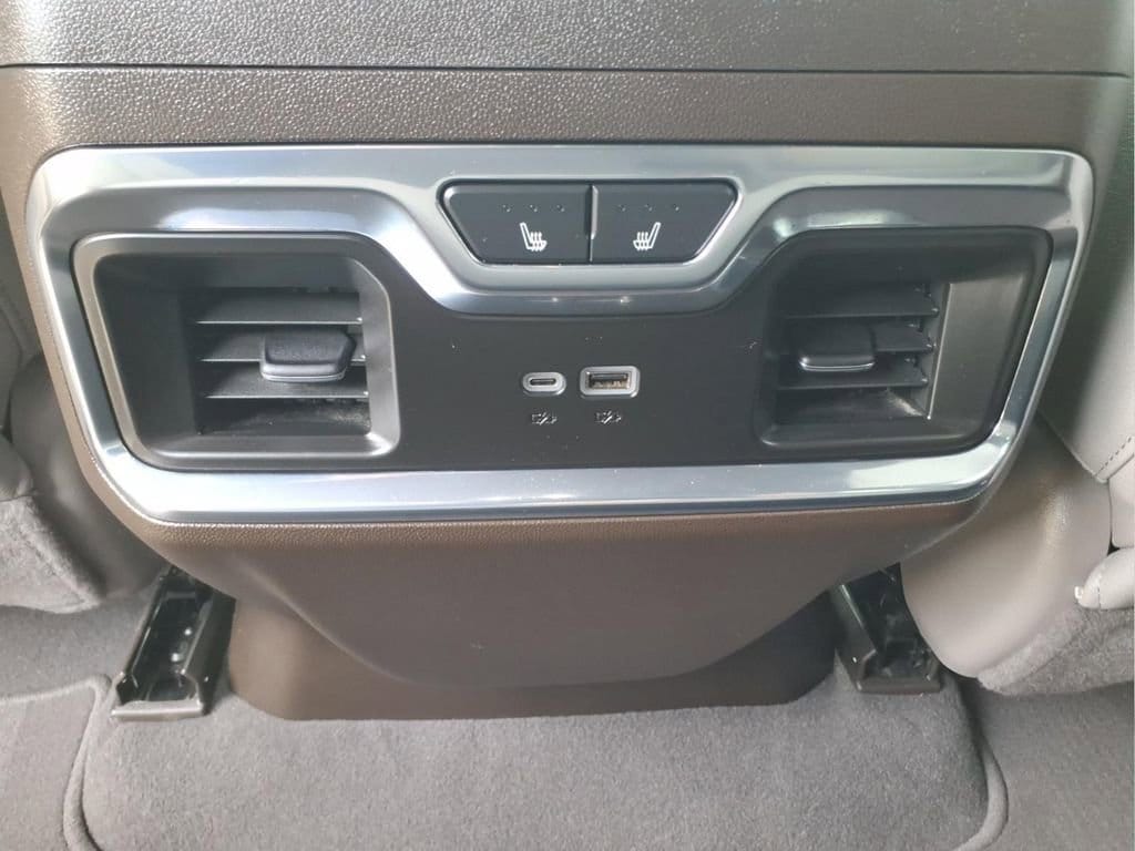 2024 GMC Sierra 1500 SLT - Photo 14