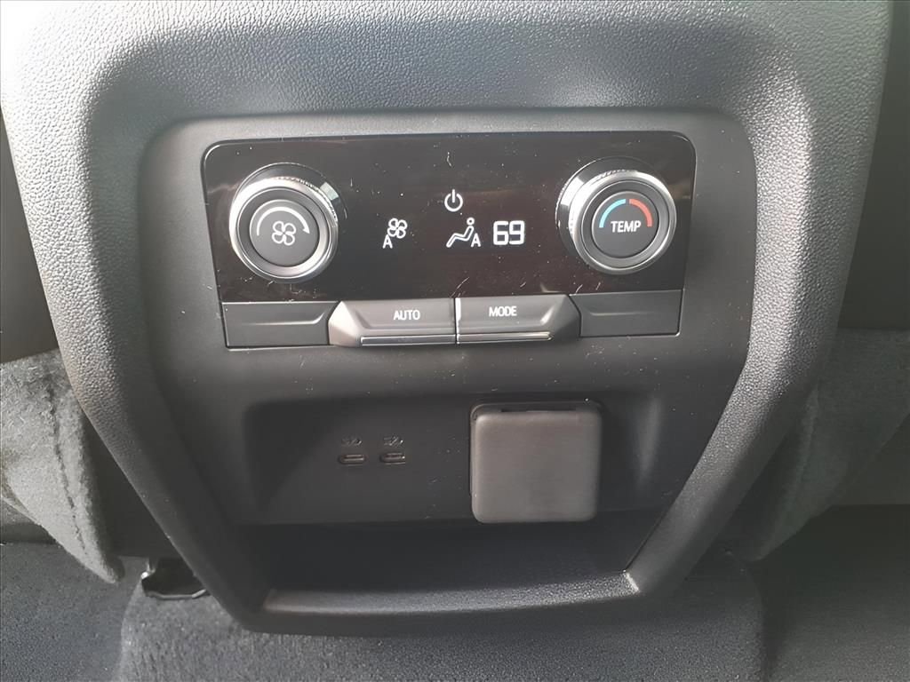 2026 Buick Enclave Sport Touring - Photo 11