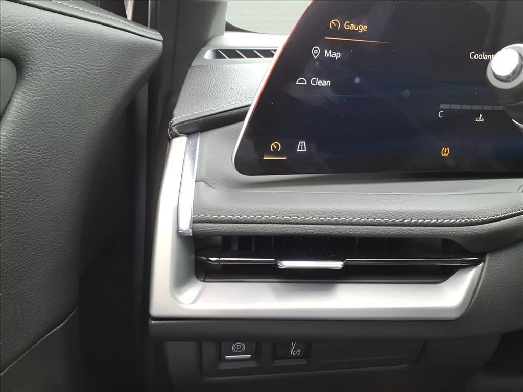 2025 Cadillac XT4 Premium Luxury - Photo 16