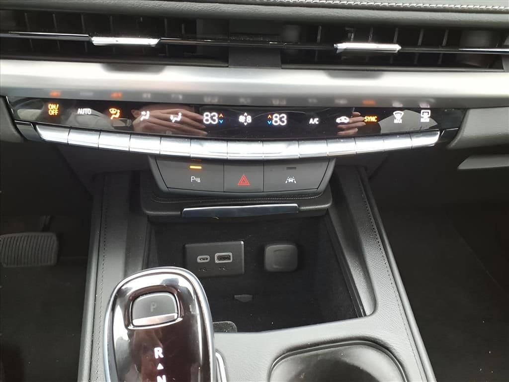 2025 Cadillac XT4 Premium Luxury - Photo 21