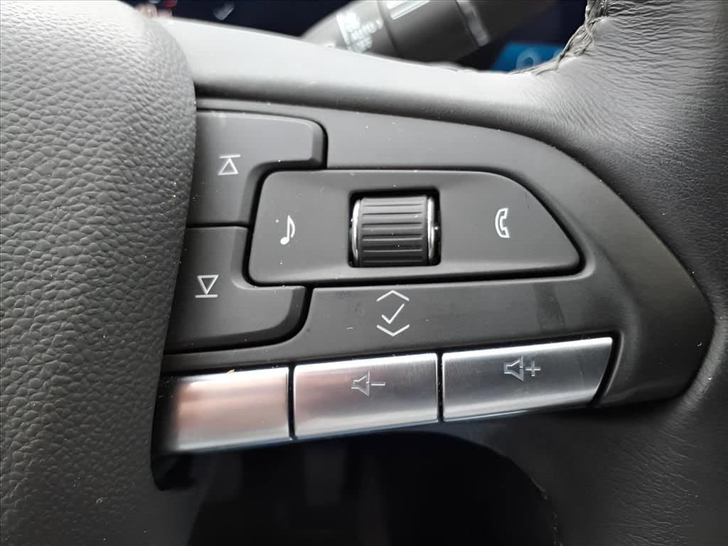 2025 Cadillac XT4 Premium Luxury - Photo 19