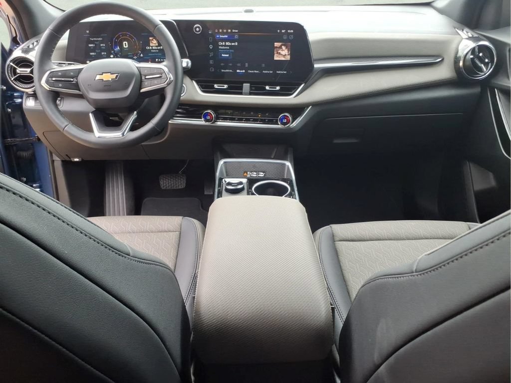 2026 Chevrolet Equinox LT - Photo 12