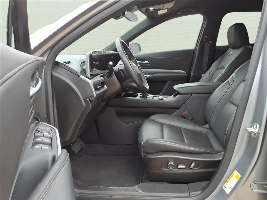 2025 Cadillac XT4 Premium Luxury - Photo 14