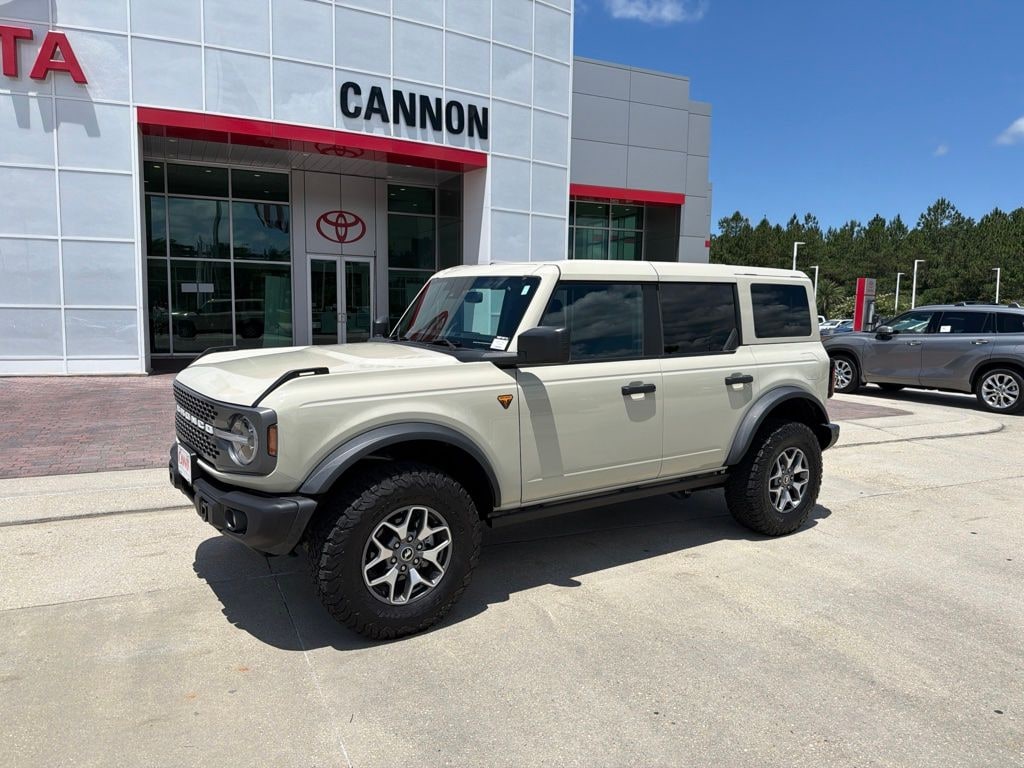 Used 2025 Ford Bronco Badlands SUV