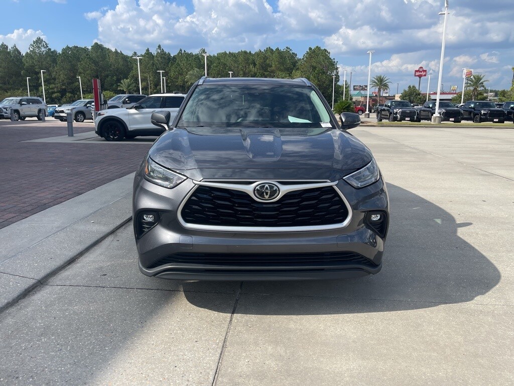 2020 Toyota Highlander XLE photo 3