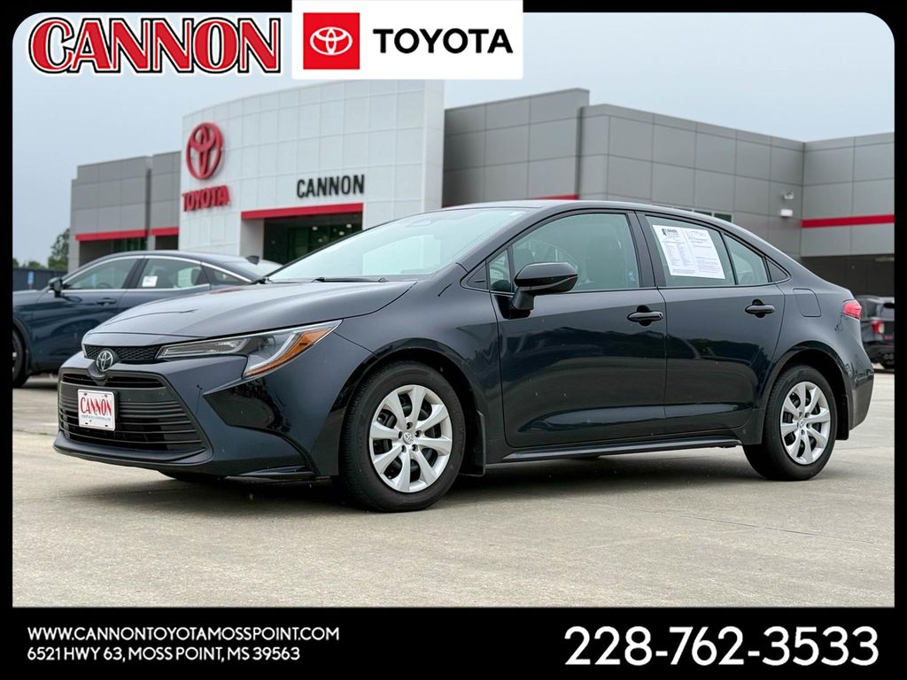 2025 Toyota Corolla LE CVT's photo