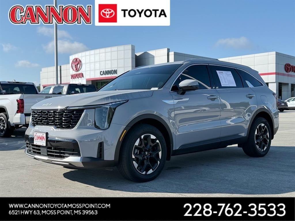 Used 2025 Kia Sorento S SUV