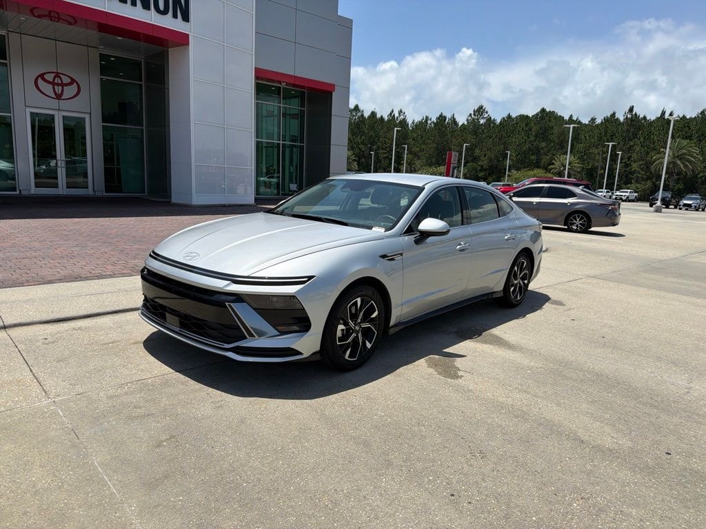 Used 2025 Hyundai Sonata SEL Sedan