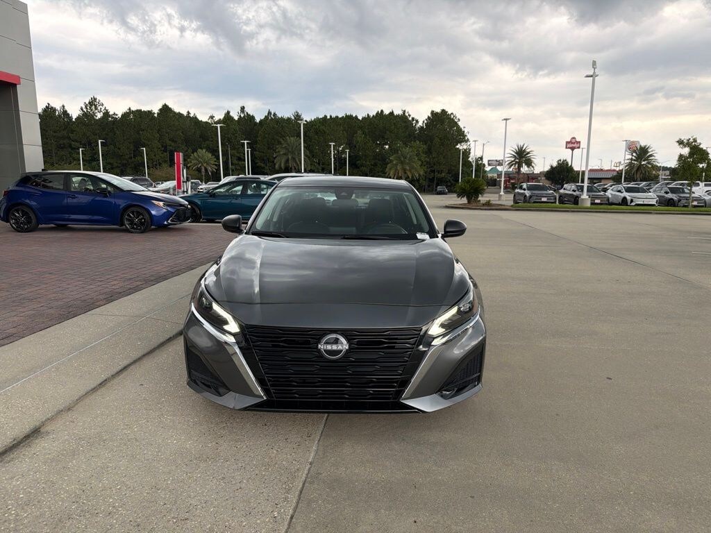 Used 2025 Nissan Altima 2.5 SV Sedan
