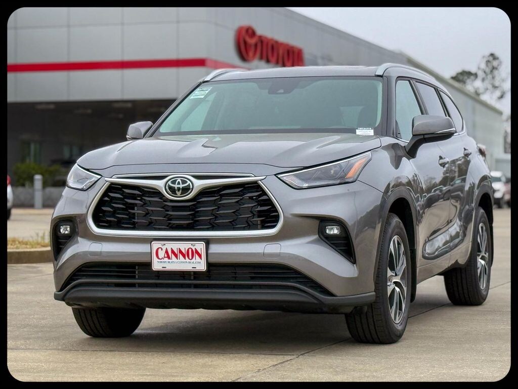 New 2026 Toyota Highlander XLE SUV