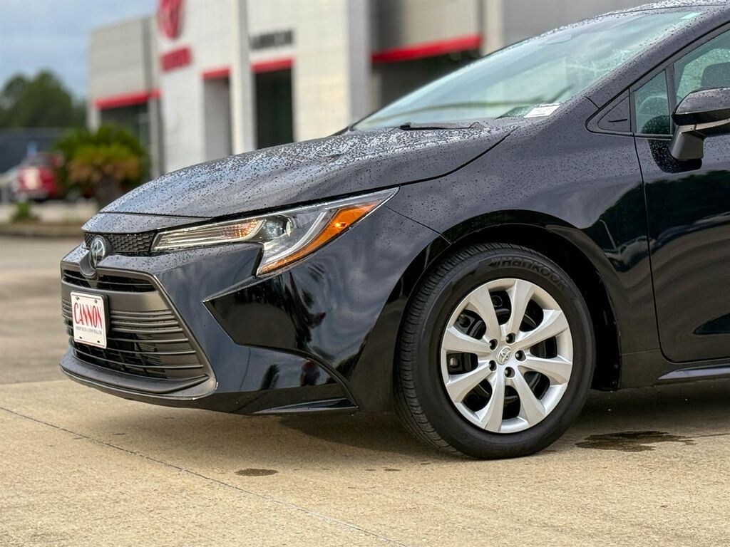 Certified 2025 Toyota Corolla LE Sedan
