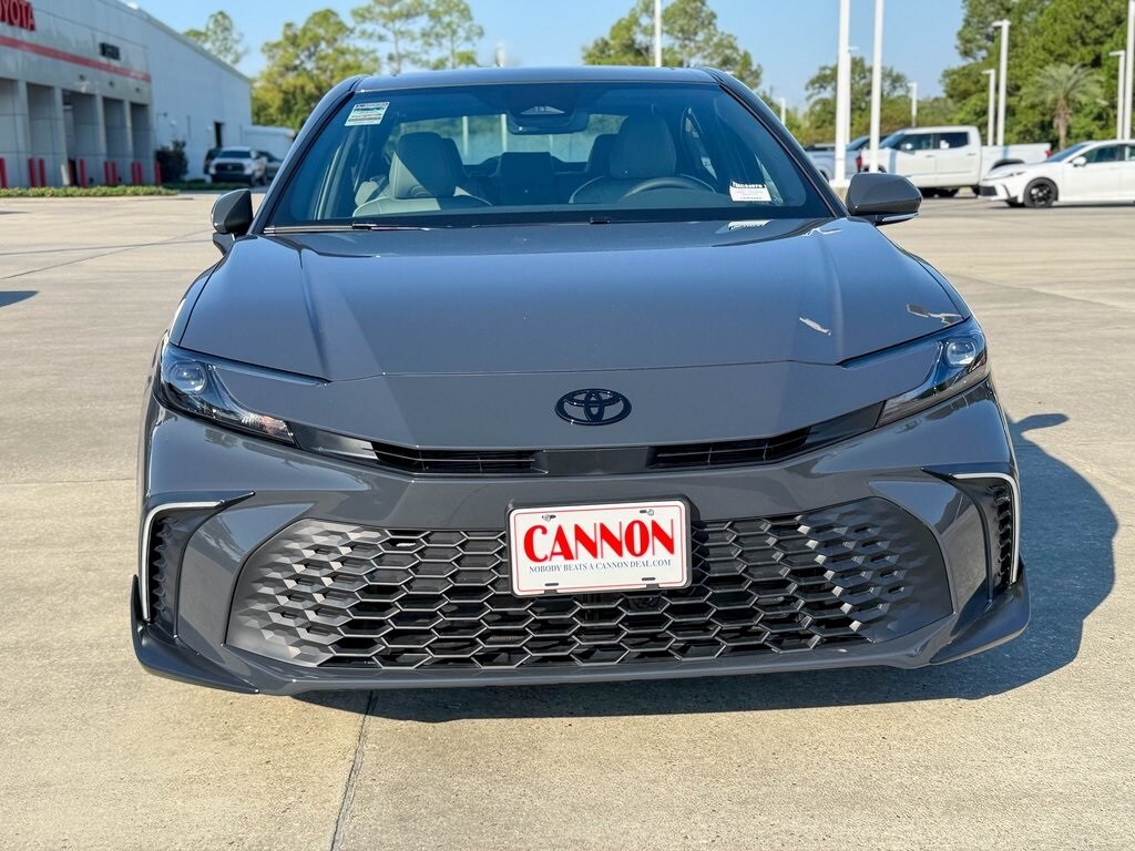 2025 Toyota Camry SE photo 2