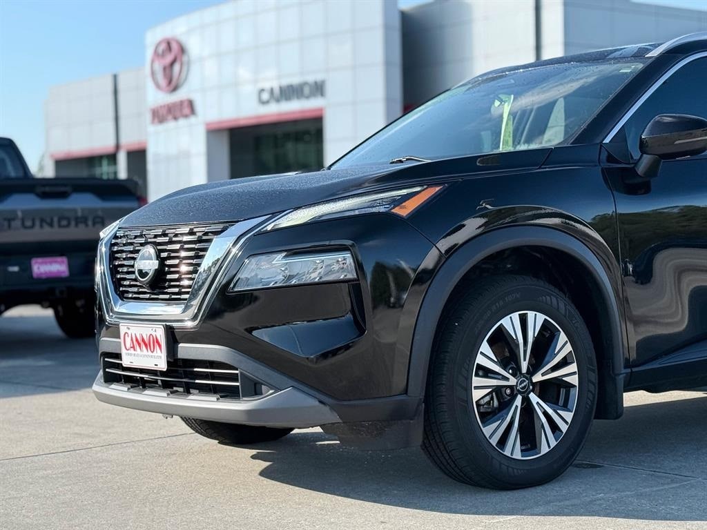 Used 2022 Nissan Rogue SV SUV