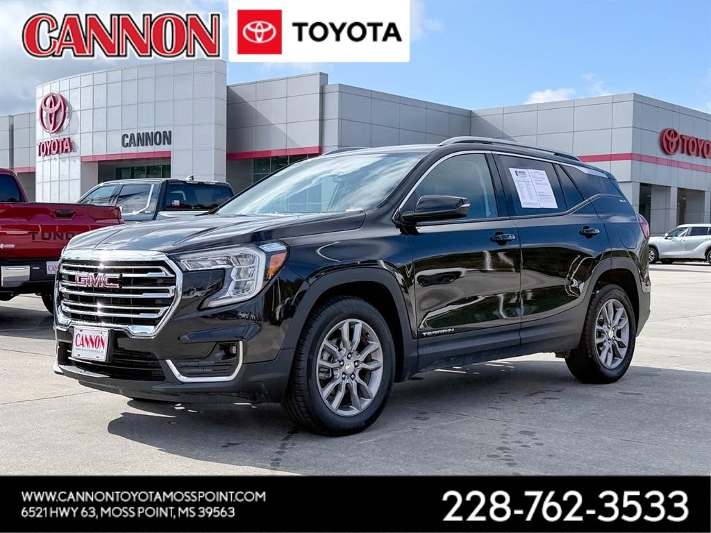 2024 GMC Terrain SLT's photo