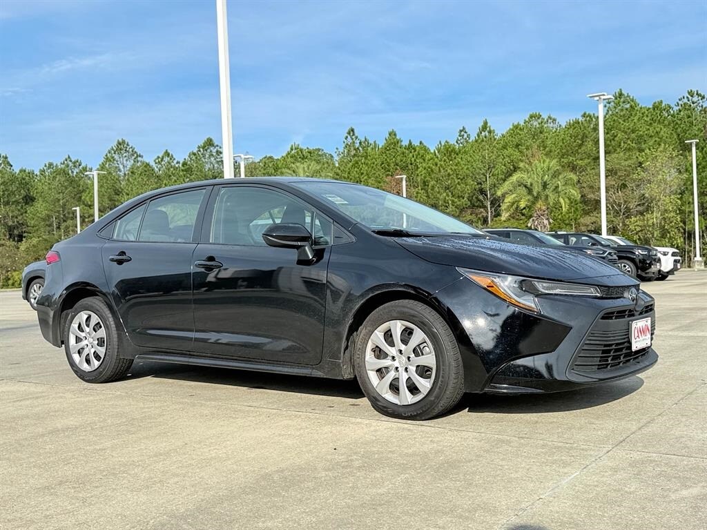 2024 Toyota Corolla LE photo 4