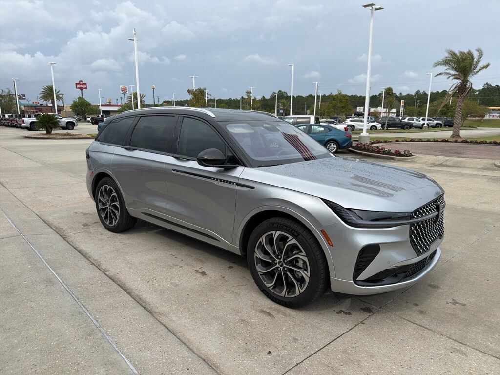 Used 2025 Lincoln Nautilus