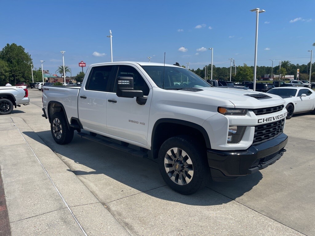 2022 Chevrolet Silverado 2500HD Custom photo 4