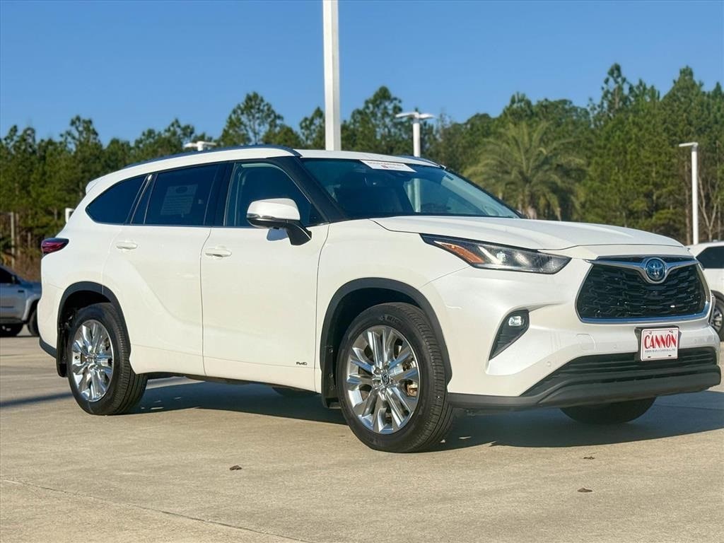 Certified 2022 Toyota Highlander Hybrid Limited SUV