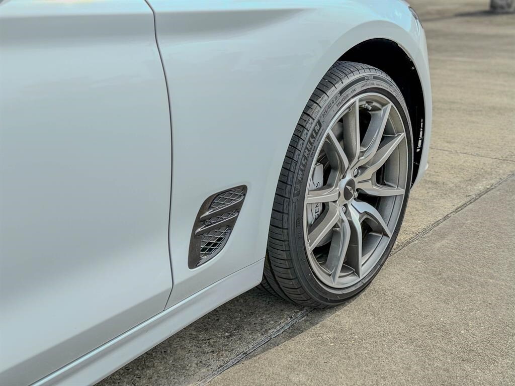 2025 Genesis G70 2.5T photo 3