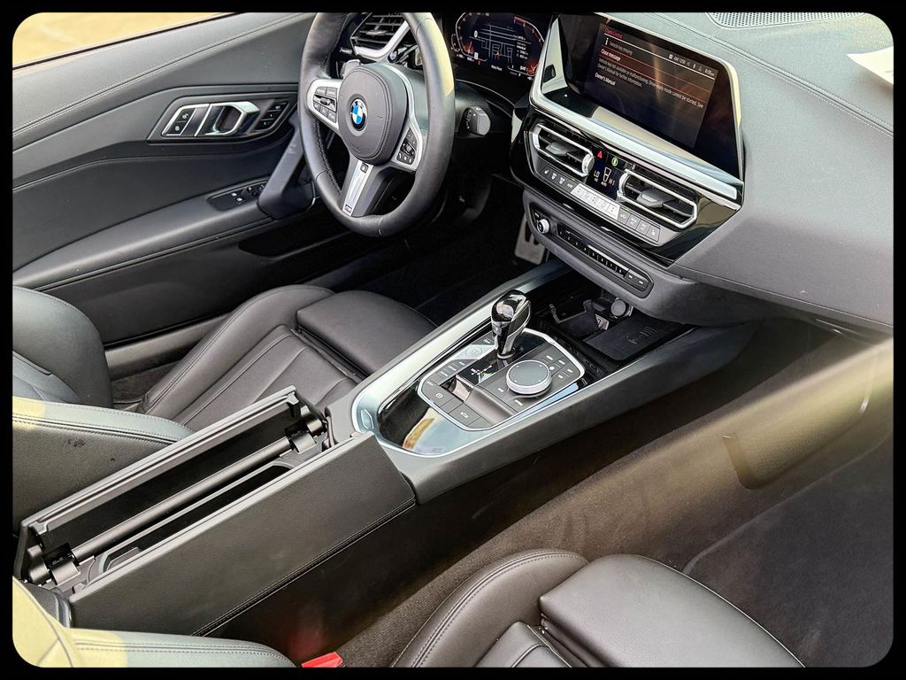 2026 BMW Z4 30i - Photo 8