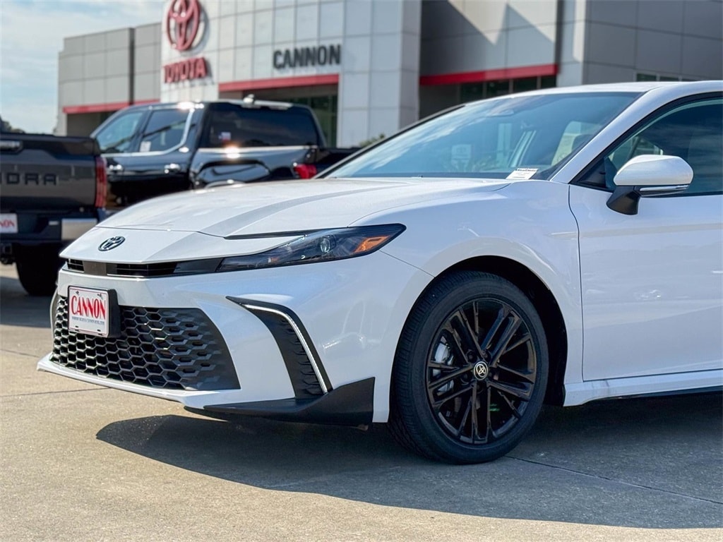New 2026 Toyota Camry SE Sedan