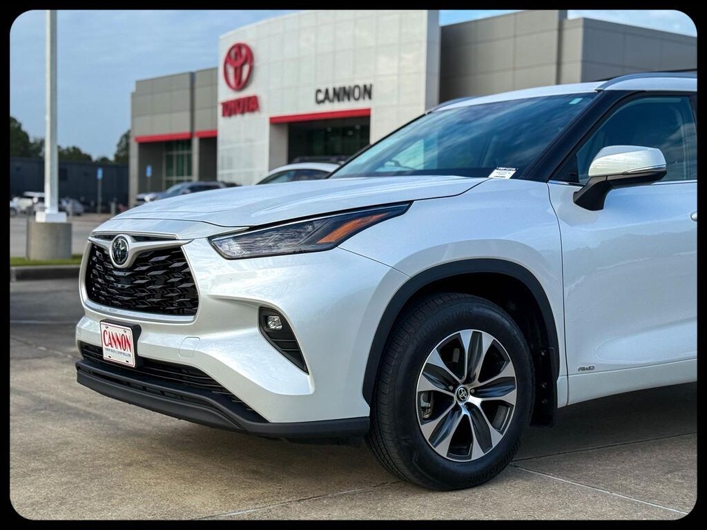 Certified 2026 Toyota Highlander Hybrid XLE SUV