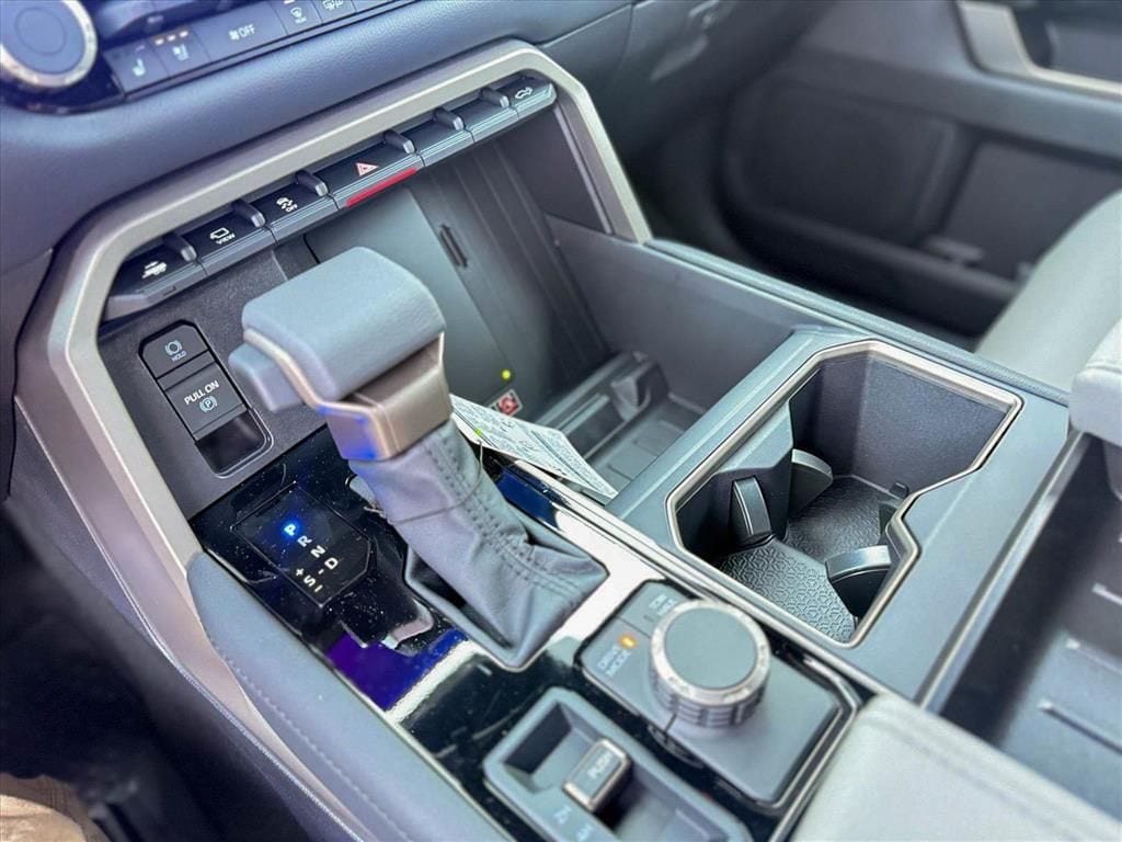 2026 Toyota Tundra Limited - Photo 25