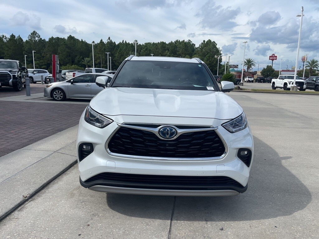 2023 Toyota Highlander Hybrid Platinum photo 3
