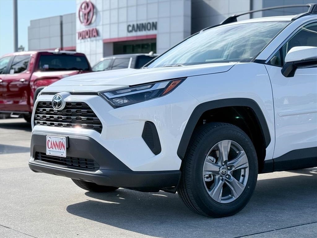 New 2025 Toyota RAV4 XLE SUV