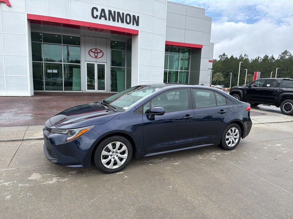 Used 2025 Toyota Corolla LE Sedan