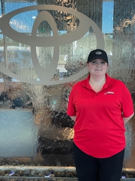 Staff member Jessica Steward from ID_634599eaf9ff