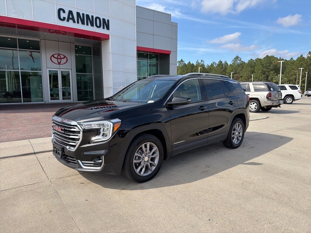 2024 Gmc Terrain SLT photo 2