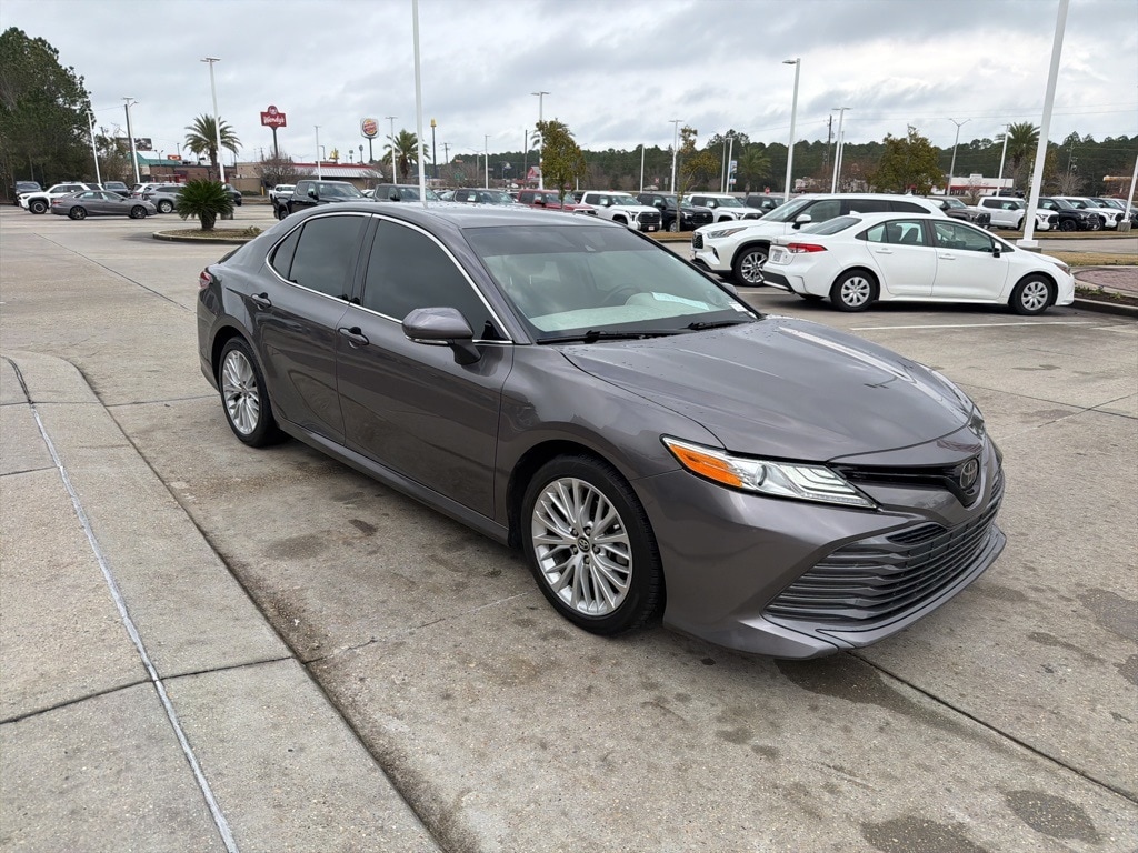 Used 2020 Toyota Camry XLE Sedan