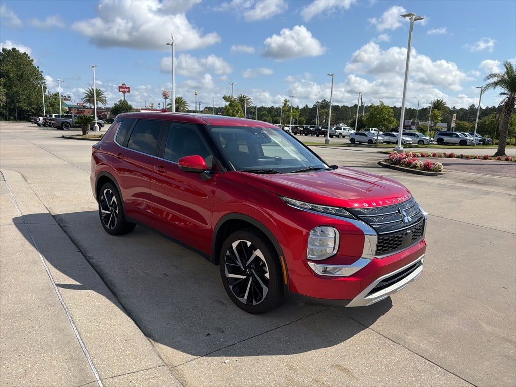 Used 2024 Mitsubishi Outlander SE SUV