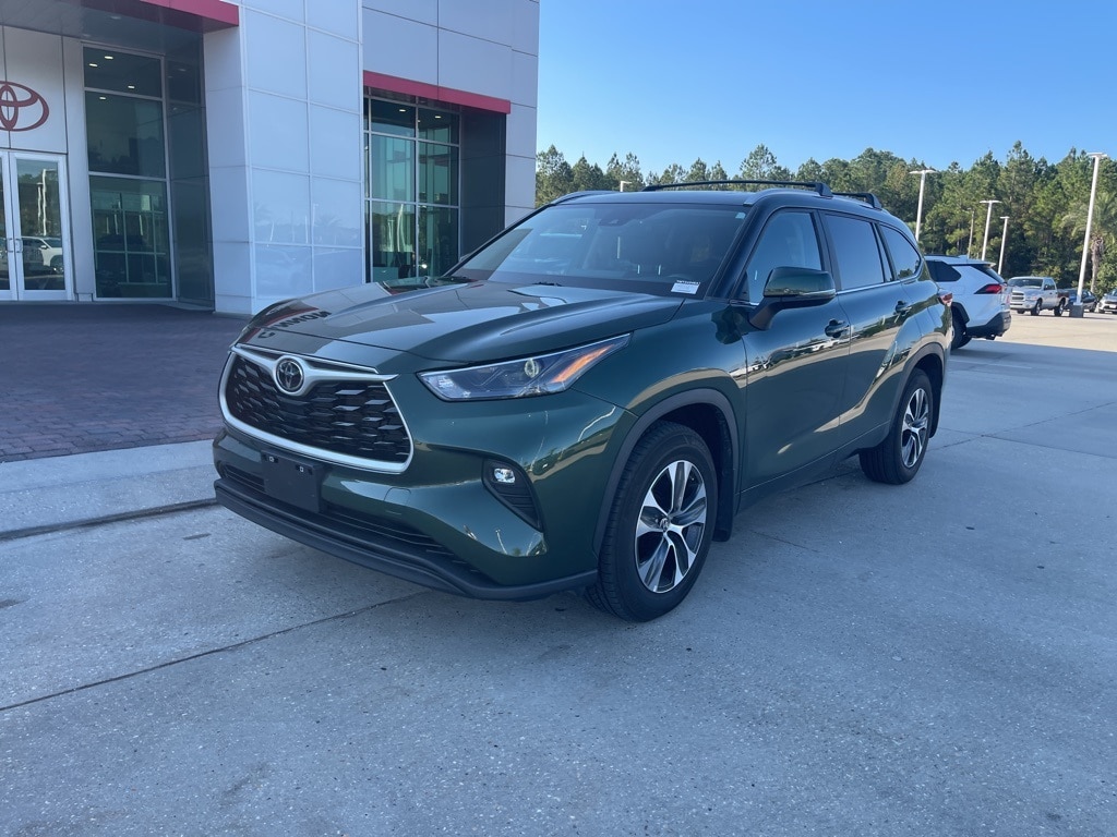 Used 2023 Toyota Highlander XLE SUV