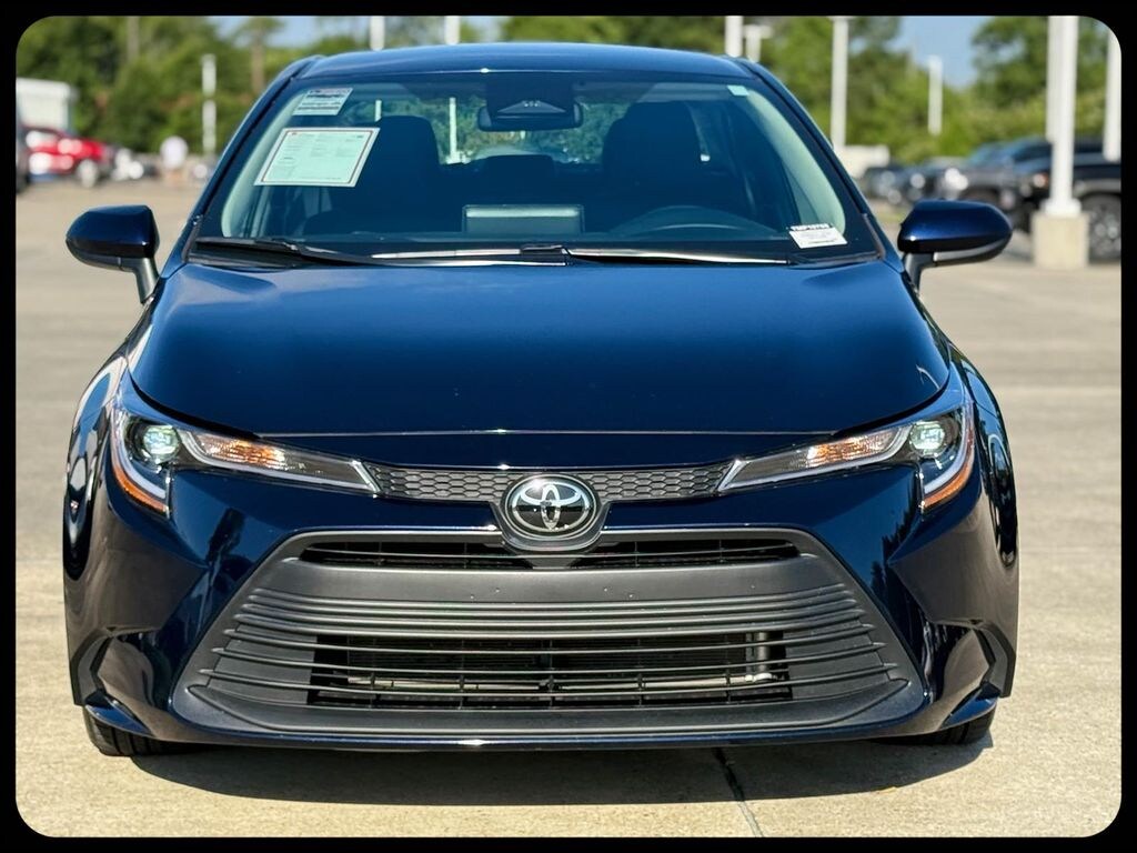 Certified 2025 Toyota Corolla LE Sedan