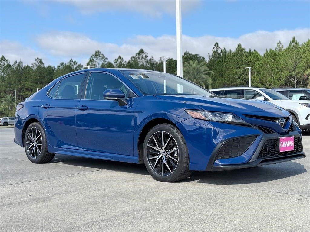 2024 Toyota Camry SE photo 4