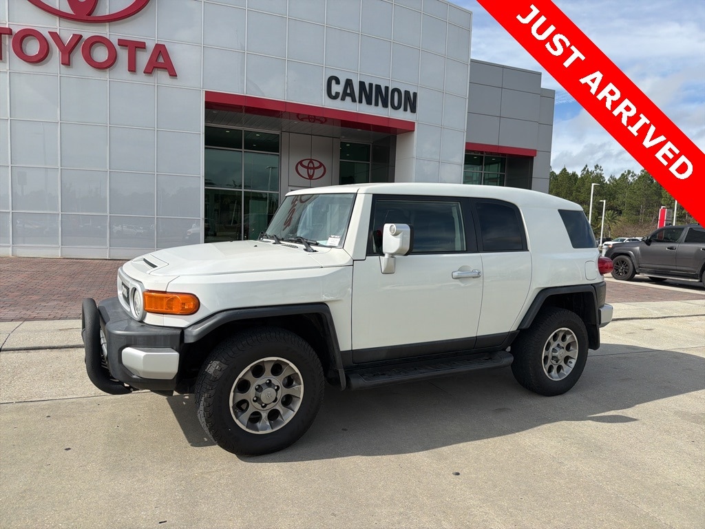 2011 Toyota FJ Cruiser Base's photo