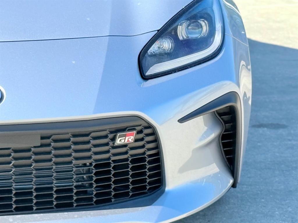 New 2025 Toyota GR86 AT Coupe